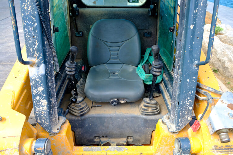 Heavy machinery seat