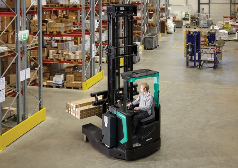 forklift rental in Tauranga